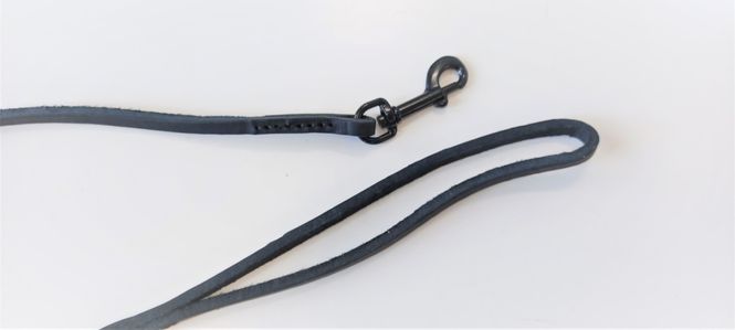 Hovedbilde Utstillingsline i svart lær 6 mm. 60 cm